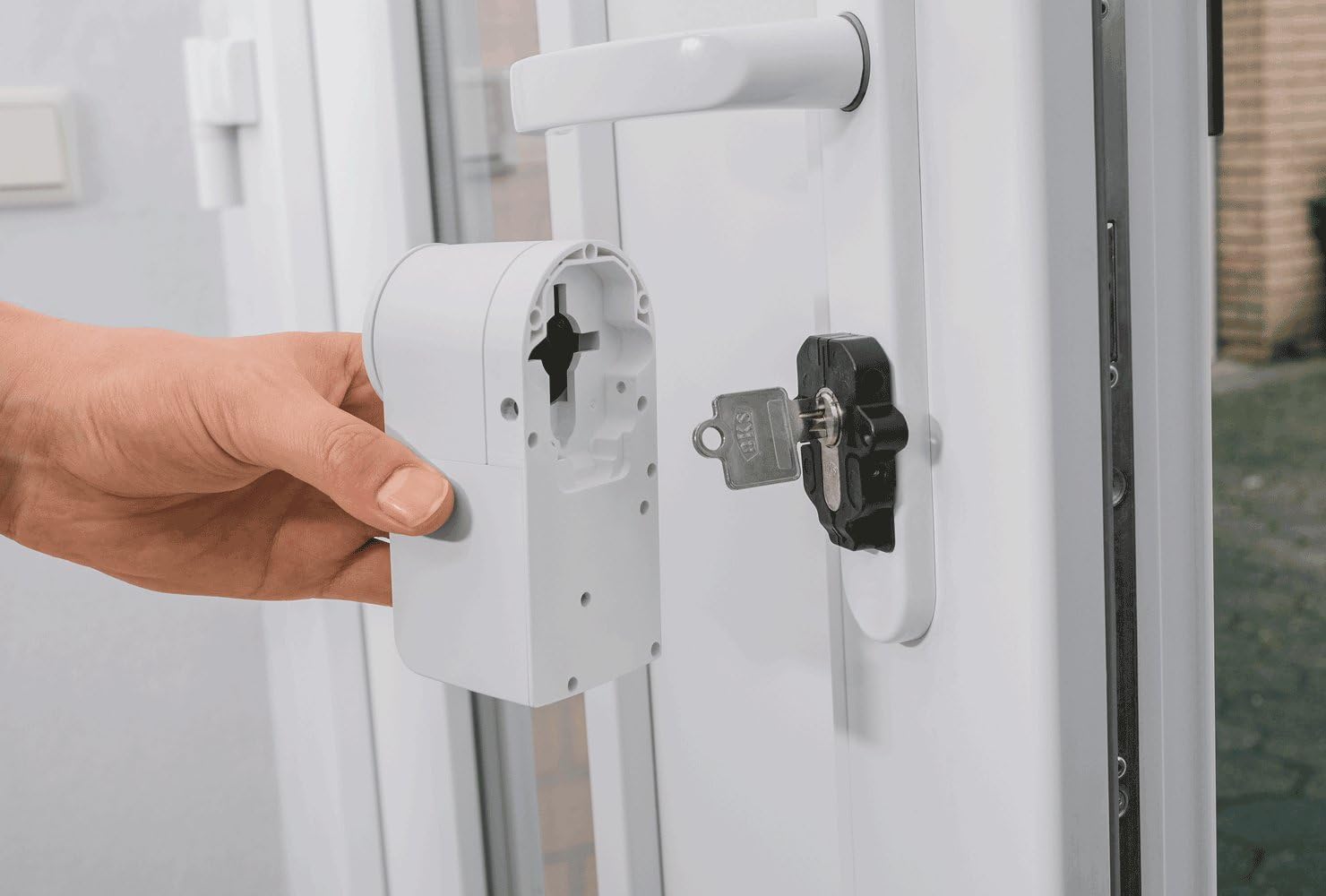 Вскрытие балконной двери без повреждений: эффективные способы и рекомендации - 3